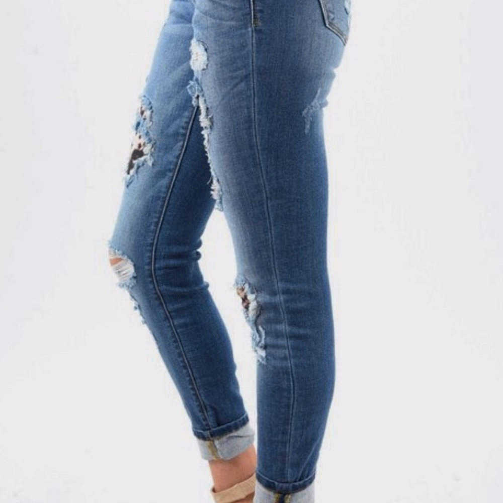 Judy Blue Leopard Patch Distressed Jeans - Picture 3 of 7